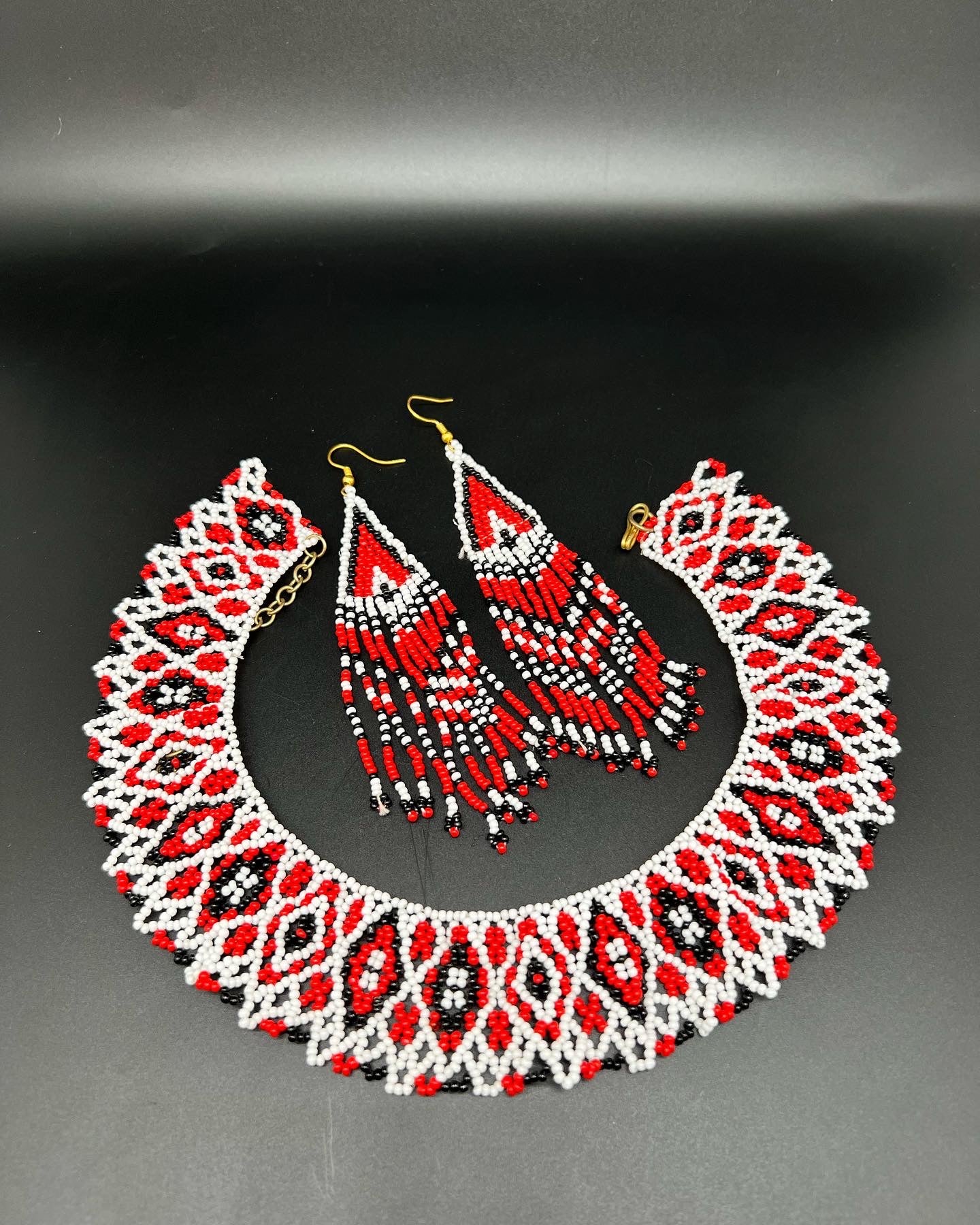 Bead Necklace (short)